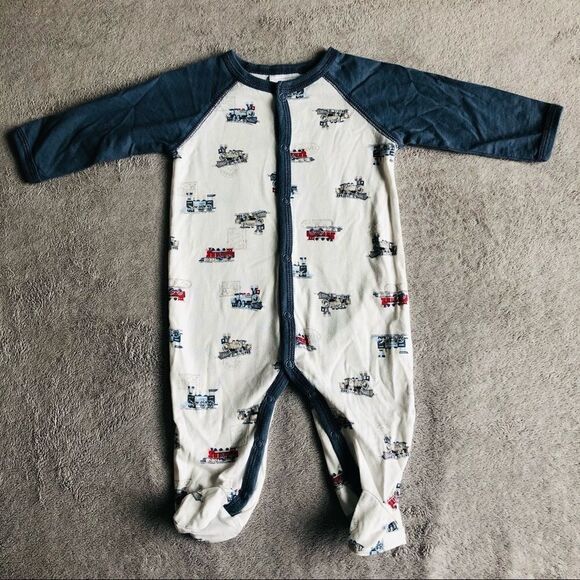 Bloomies Baby Jersey Cut Train Footed Onesie - Picture 2 of 6